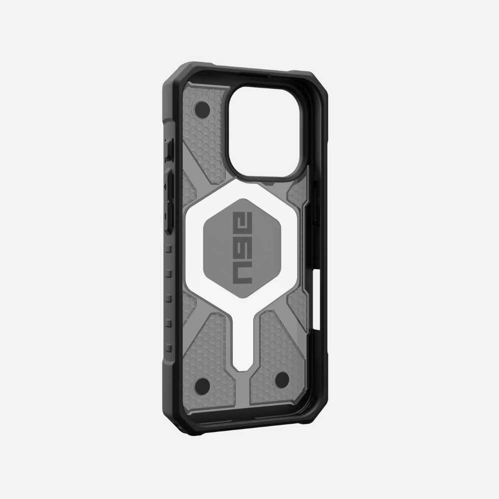 Pathfinder Clear MagSafe Case for iPhone 16 Series