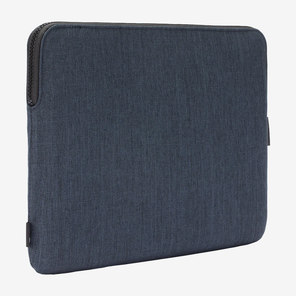 Compact Sleeve with Woolenex Macbook Case 16"