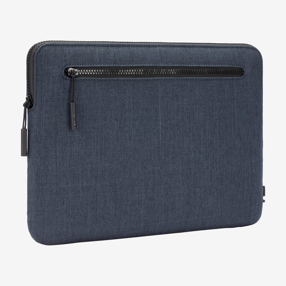 Compact Sleeve with Woolenex Macbook Case 16"